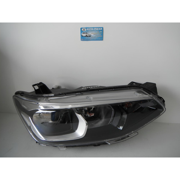 Farol Lado Direito Chevrolet Tracker 2020 2021 09122102 Direito