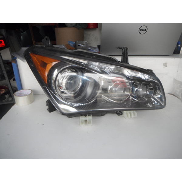 Farol Lado Direito Infiniti Qx56  2011 Direito