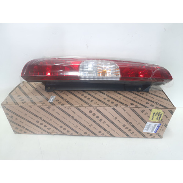 Lanterna Lado Esquerdo Fiat Fiorino 2014 À 2021 26052305 Esquerdo