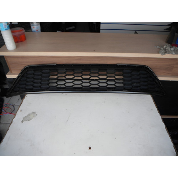 Grade Central Volkswagen Saveiro G7 2017 19022124 Preto