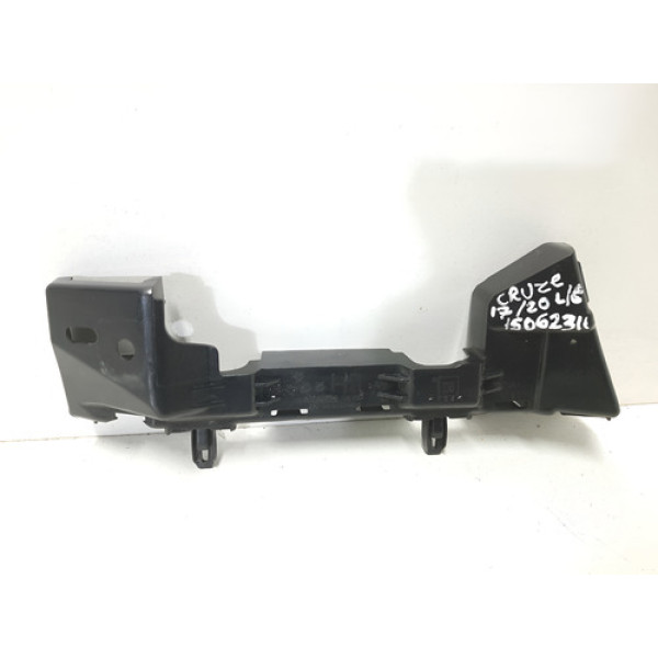 Guia Para-choque Dianteiro Esquerdo Cruze 2017/2020 15062311 Esquerdo