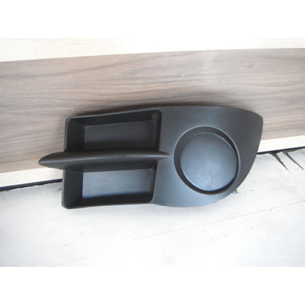 Moldura Milha Lado Esquerdo Renault Clio 2006 À 2012 6032125 - Preto - Esquerdo