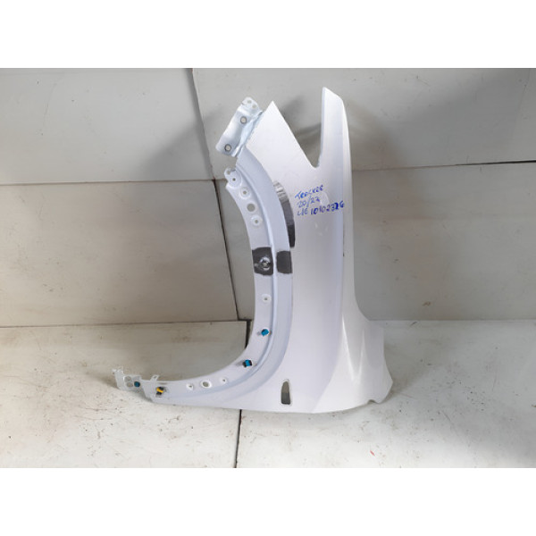 Para-lama Esquerdo Chevrolet Tracker 2020 2021 2022 10102326