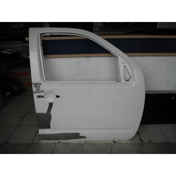 Porta Dianteira Direita Nissan Frontier 2008 À 2017 14122105 Branco