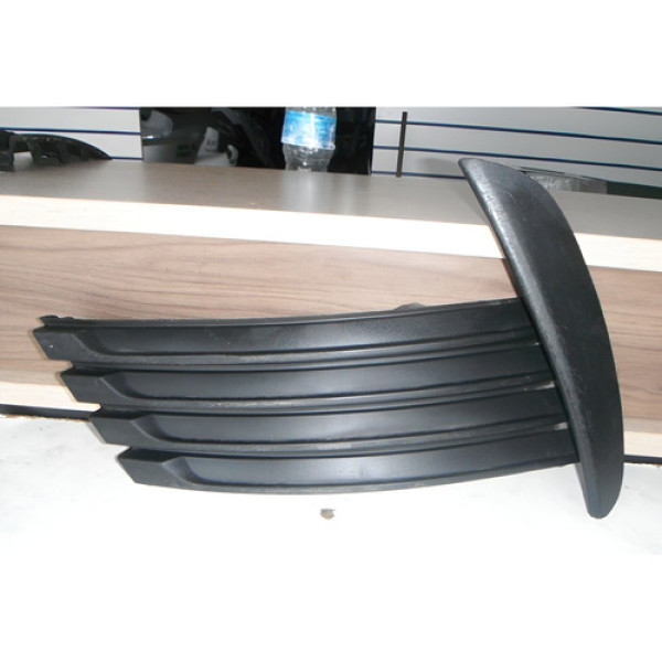 Moldura Milha Lado Esquerdo Corola 2017 2018 2019 19042118 Preto Esquerdo