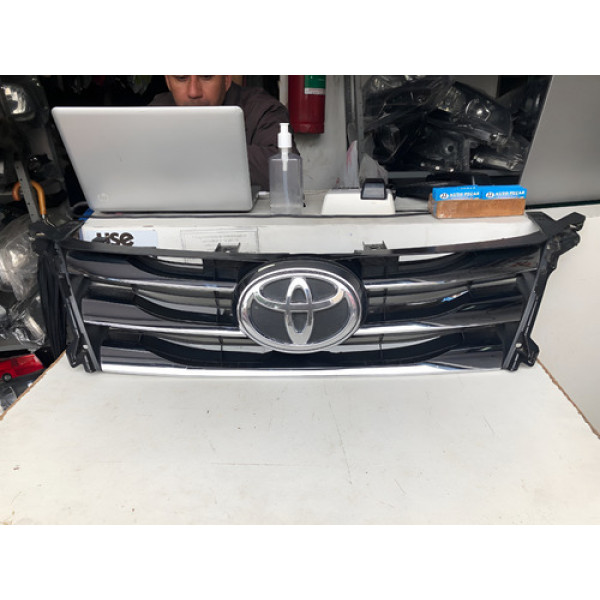Grade Toyota Hilux Sw4 2016 À 2018 15092001 Preto