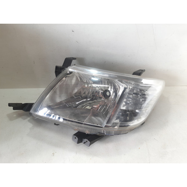 Farol Esquerdo Toyota Hilux 2012 2013 2014 2015 27052503 Esquerdo