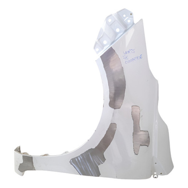 Para-lama Esquerdo Toyota Yaris  03092406