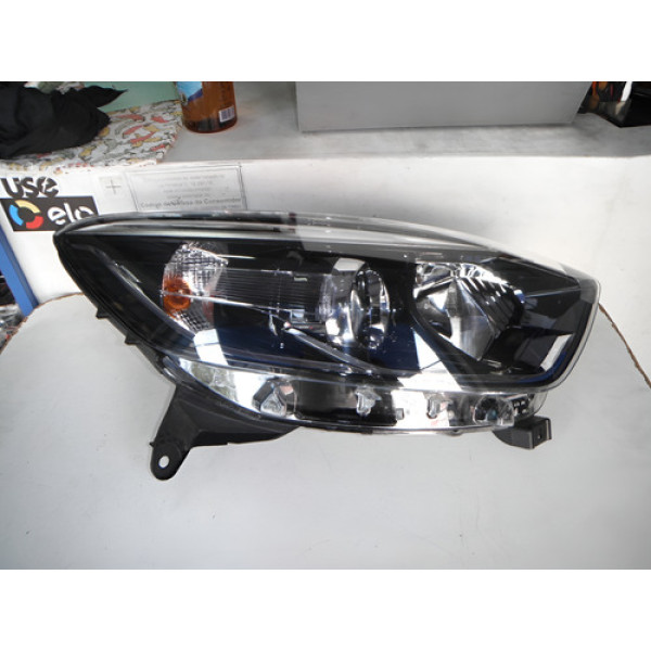 Farol Lado Direito Renault Captur 31032015 Direito
