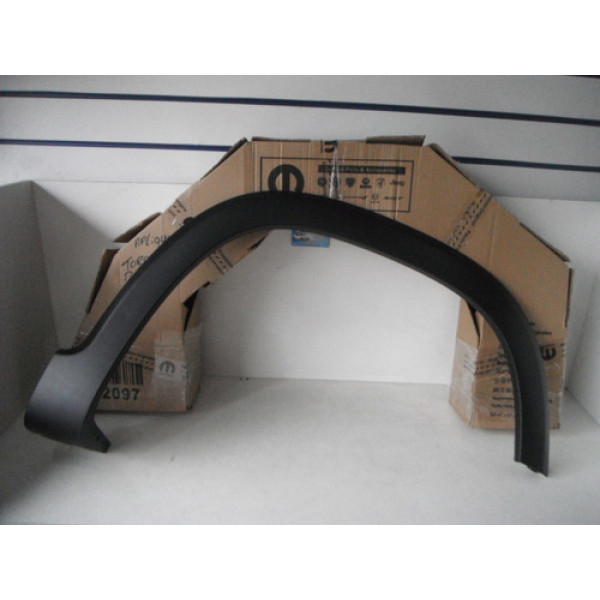 Aplique Para-lama Lado Direito Fiat Toro 04102210