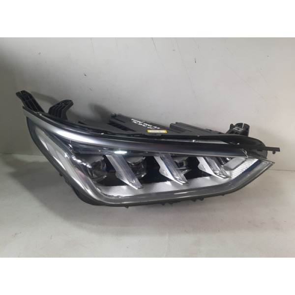 Farol Direito Byd Song Plus  2024 2025 13052513 Direito