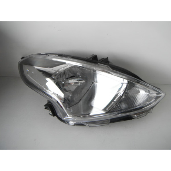 Farol Direito Nissan Versa 2015 2016 2017 2018 2019 30112207 Direito