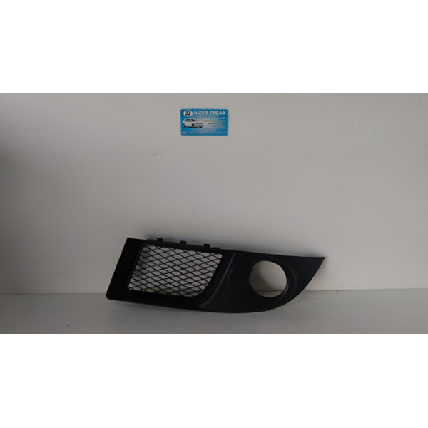 Moldura Milha Lado Esquerdo Doblo Essence 2004/2010 13042203 Preto