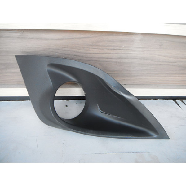 Moldura Milha Lado Direito Ford New Fiesta 11 À 14 16032112 - Preto