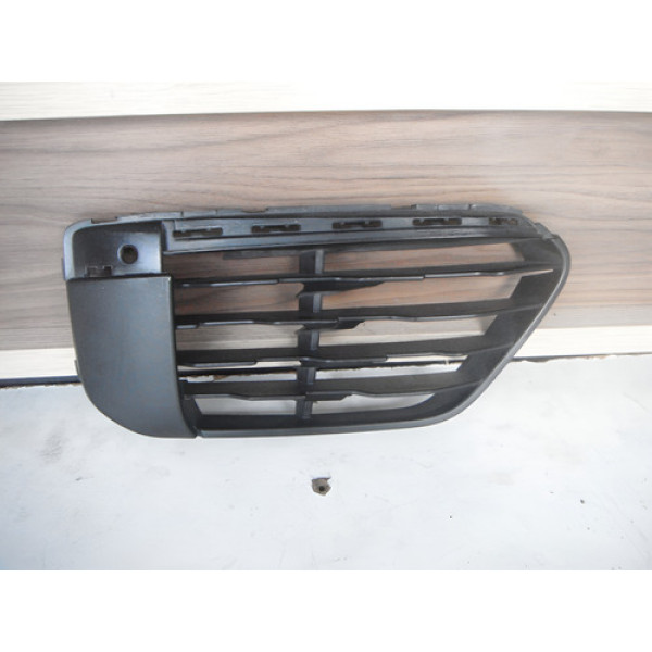 Moldura Milha Lado Direito Bmw X1 2016 E 2017 26032118 Preto