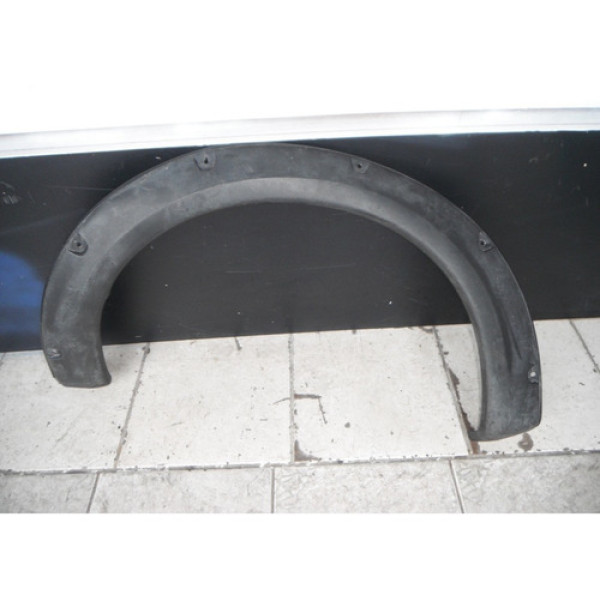 Moldura Dianteira Esquerda Montana 2004 À 2010 28072108