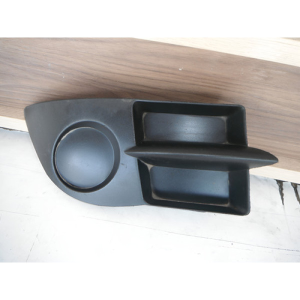 Moldura Milha Lado Direito Renault Clio 2006 À 2012 16032124 - Preto