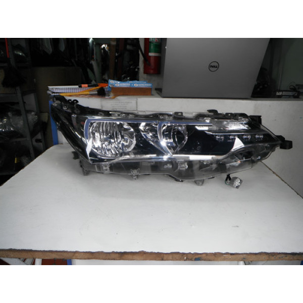 Farol Lado Direito Toyota Corola 17/18 03091934 Direito
