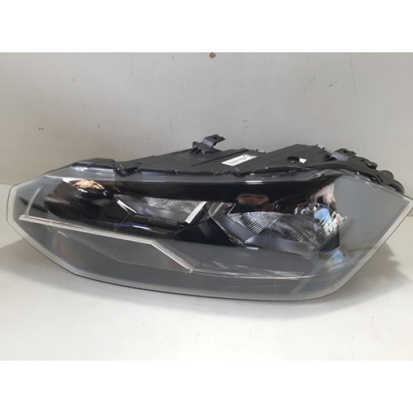 Farol Esquerdo Polo Virtus 2018 2019 2020 2021 2022 06102337 Esquerdo