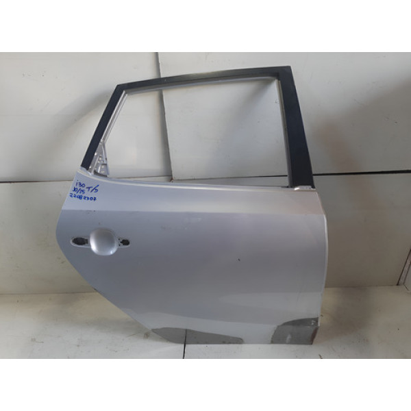 Porta Traseira Direita Hyundai I30  2010 A 2015  22082307 Prata