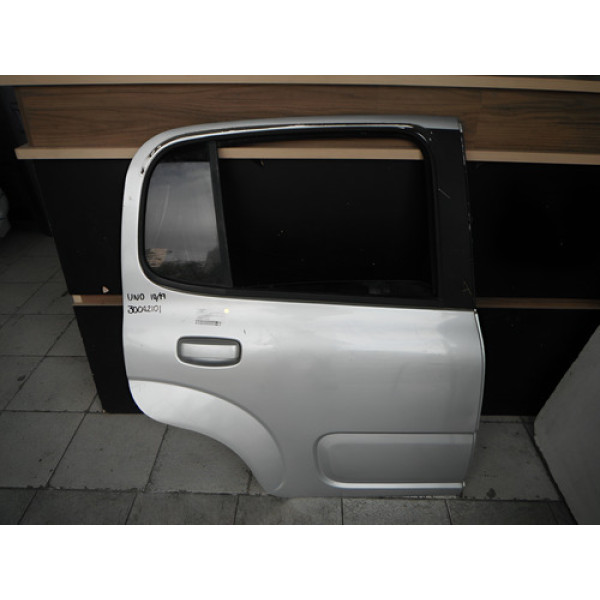Porta Traseira Direita Uno 2010 2011 2012 À 2019 30042101 Direito Traseira Prateado